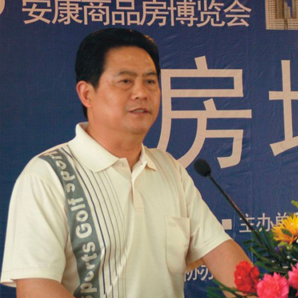 記省勞模、興安地產(chǎn)集團(tuán)董事長(zhǎng)兼總經(jīng)理江樹群